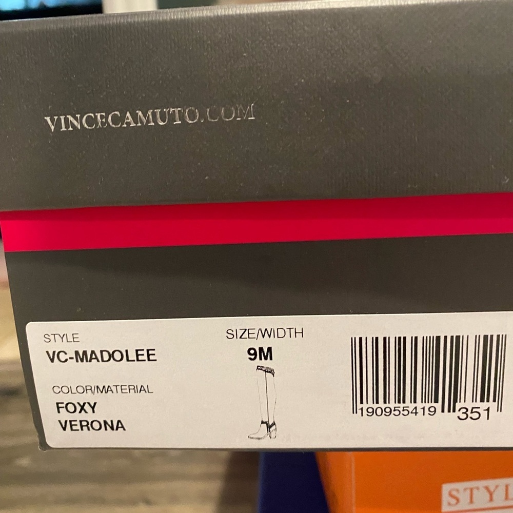 Vince Camuto Madolee Foxy Verona - Picture 5 of 5